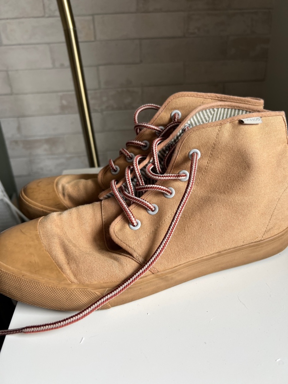 Canvas BANGS  High-Top women’s Sneaker in Light Brown